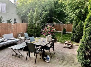 277 Devoe St APT 1, Brooklyn, NY 11211