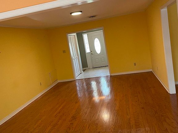 4th image of 6405 Shore Dr