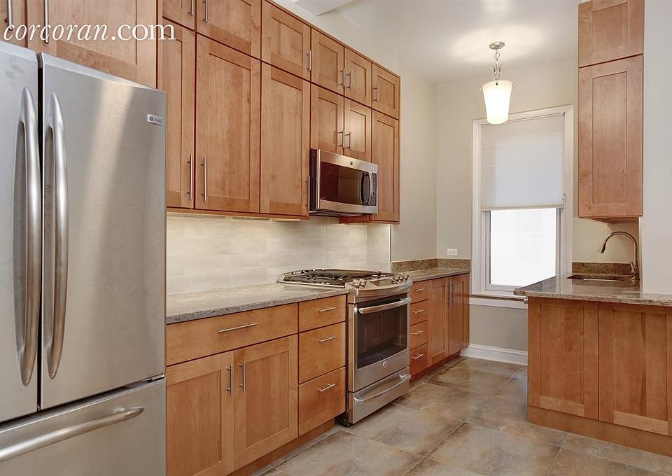 1st image of 77 Park Ave #3D