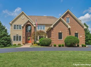 2511 Timberline Trl, Woodstock, IL 60098