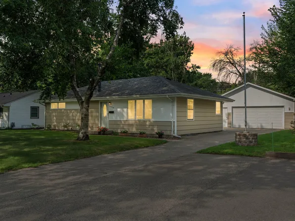 8214 5th Ave S, Bloomington, MN 55420