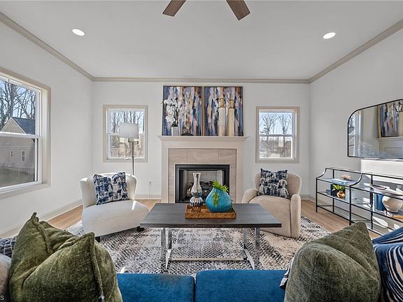 5th image of 513 Woods Dr