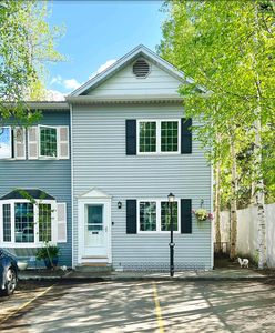 1050 Evergreen St, Fairbanks, AK, 99709