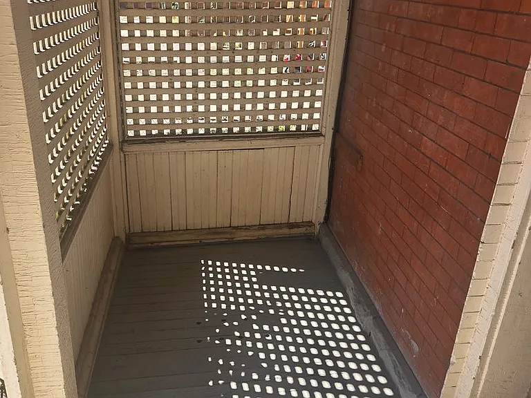 834 N Clarkson St — Photo 16