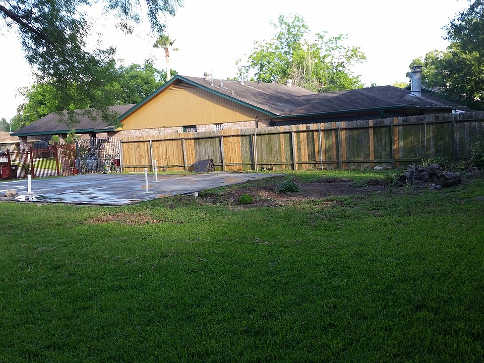 1st image of 10523 Pleasanton Dr