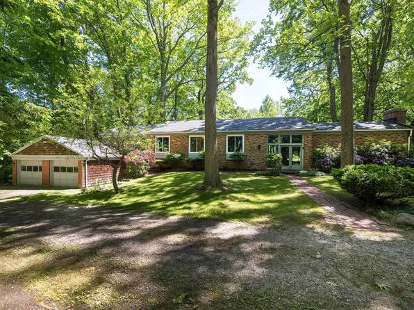 3851 Bear Creek Rd, Fairview, PA 16415