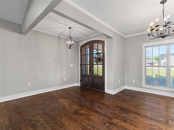 5th image of 185 Valley Grove St