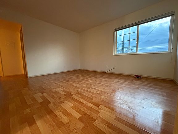 2nd image of 1140 Yuba Ave #4
