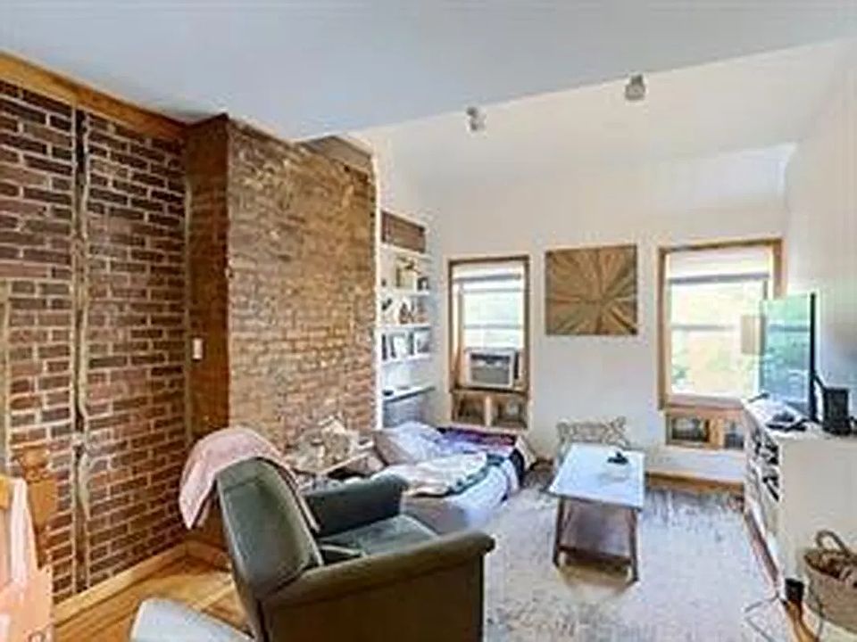 1st image of 232 10th St #1