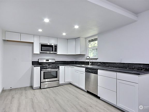 4th image of 5702 18th Avenue SE