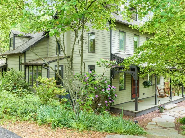 63 Hampshire Rd, Reading, PA 19608