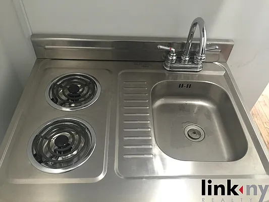 Rented by Link NY Realty | media 47