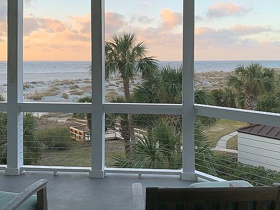 2nd floor King balcony