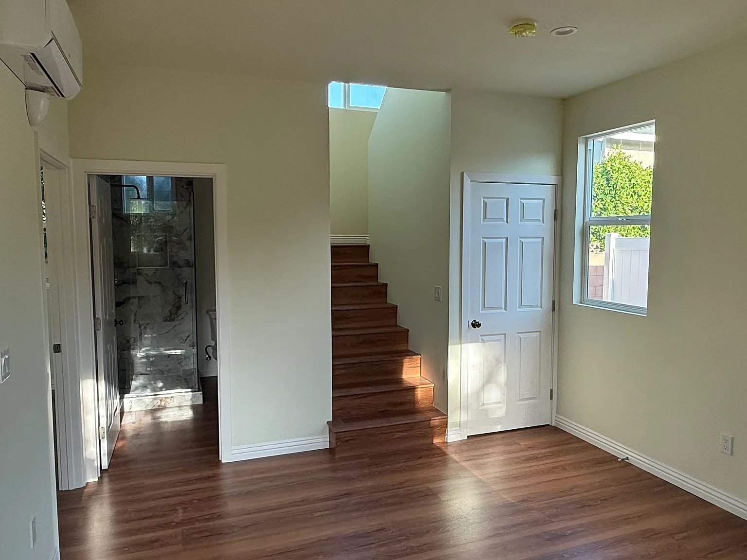3 bed, 1200 sqft, $3,800 — Photo 4