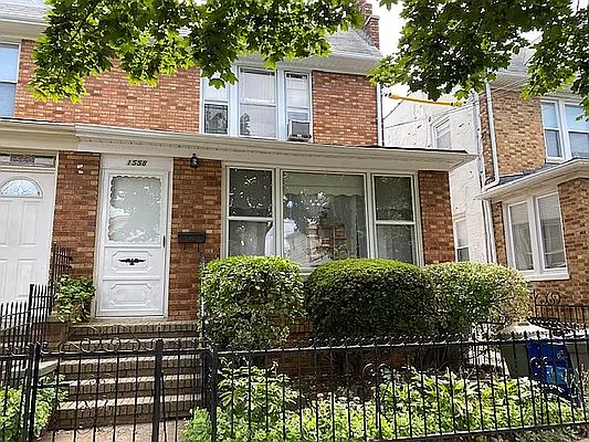 2nd image of 1558 Kimball St