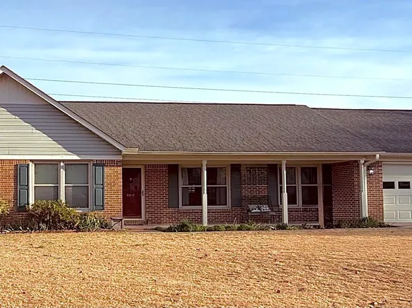 2216 Carleton Dr SW, Decatur, AL 35603