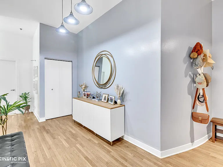 1 S Leavitt St #210 — Photo 6