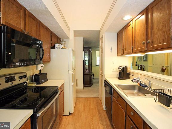3rd image of 106 Gwen Dr Unit 3C