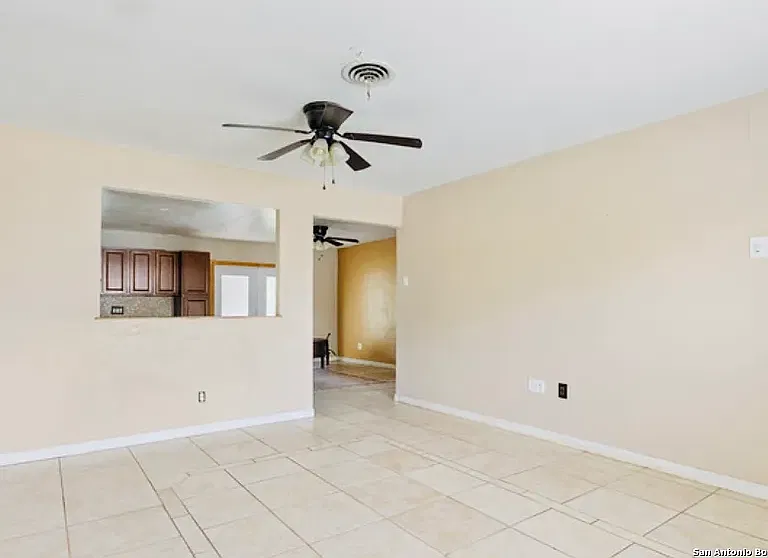 4503 Tropical Dr — Photo 4