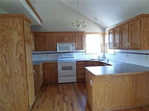 4th image of 13721 Lowell Ave
