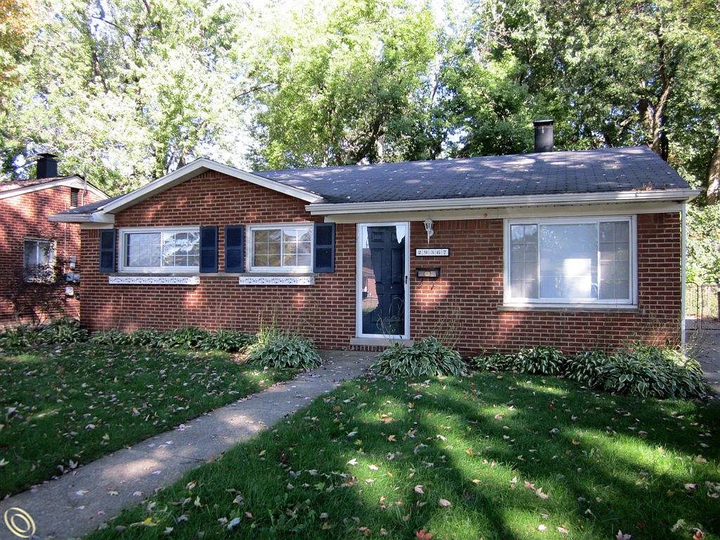 29367 Shirley Ave photo 1