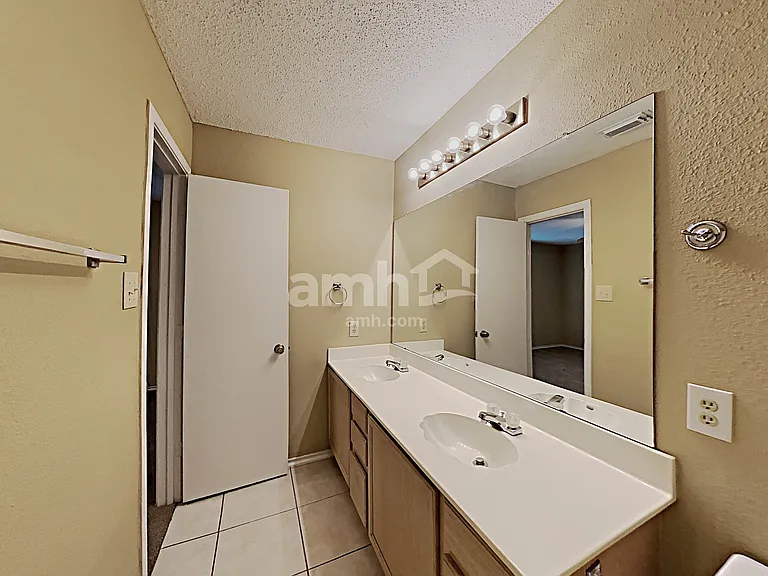 10542 Westfield Pl — Photo 12