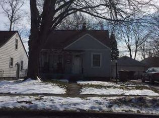 151 W Hopkins Ave, Pontiac, MI 48340