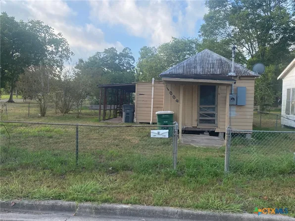 1009 Pine St, Victoria, TX 77901