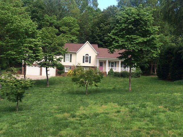 1st image of 114 N Foxtrough Drive Ext
