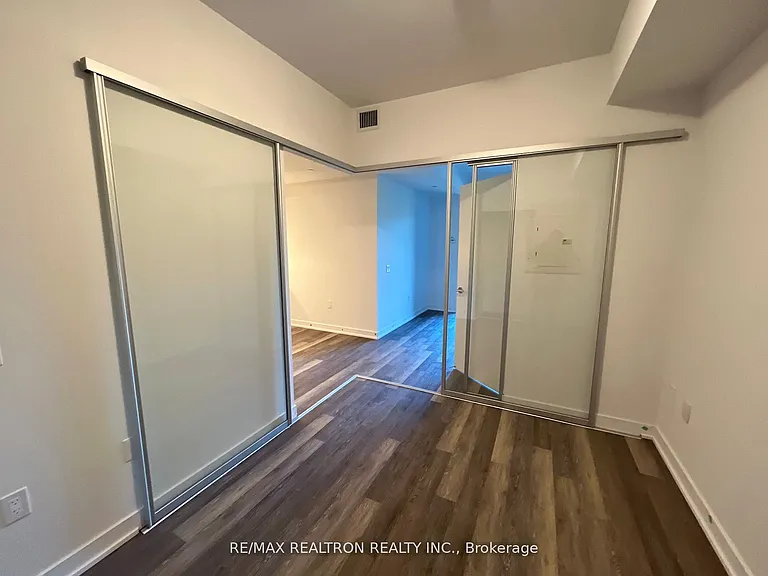 250 Lawrence Ave W #401 — Photo 8