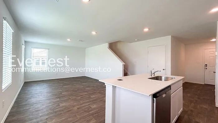 4247 Paprika Grv — Photo 5