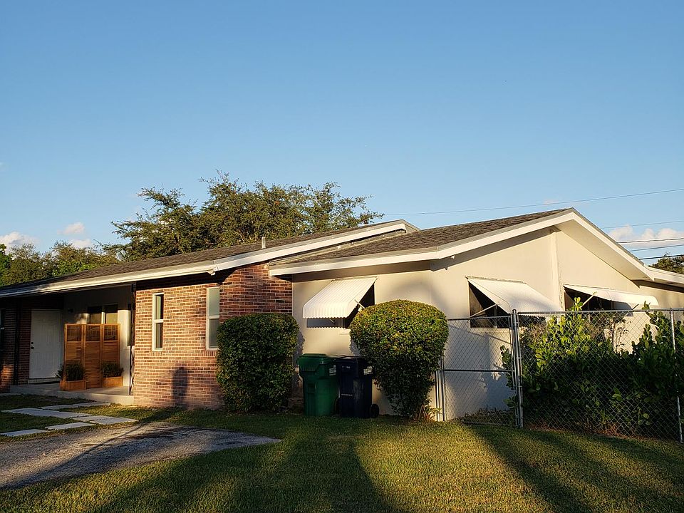 Corner exterior view