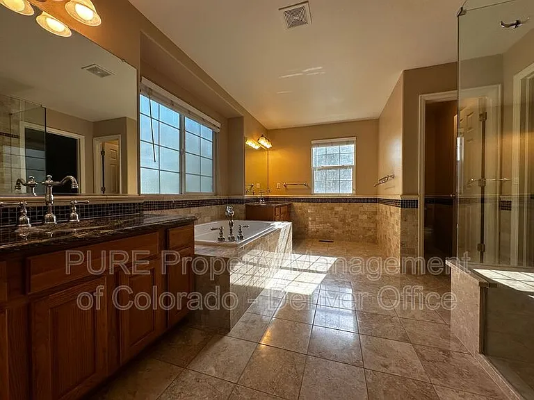 5368 Owens St — Photo 10