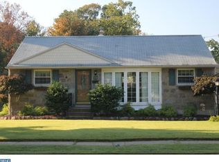 216 Maureen Dr, Cinnaminson, NJ 08077