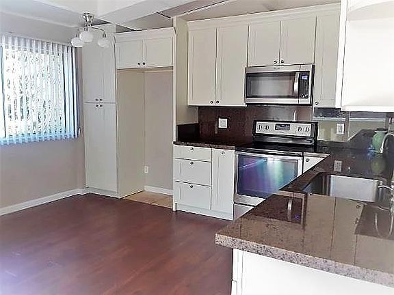 Kitchen & Dinning Area