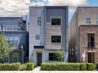 307 10th St, Sacramento, CA, 95814