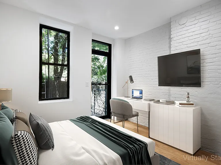 37 E 1st St #1W — Photo 3