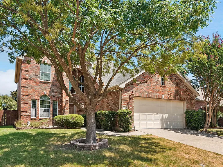 3501 Jackson Dr — Photo 1