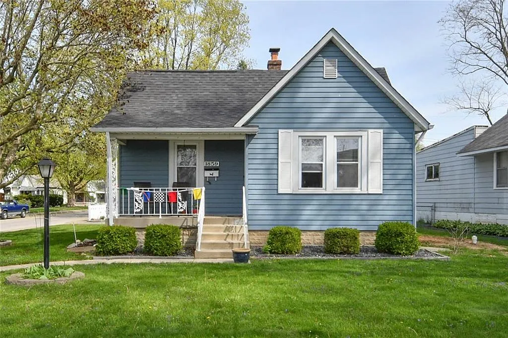 1859 Christopher Ln photo 1