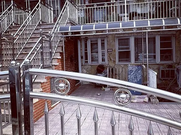 141 Bay 47 St, Brooklyn, NY 11214