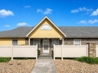 1814 Buena Vista Ave, Carthage, MO 64836