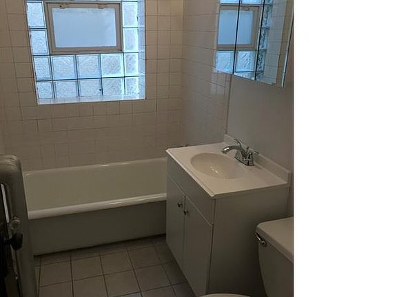2nd image of 6031 N Paulina St APT 1B