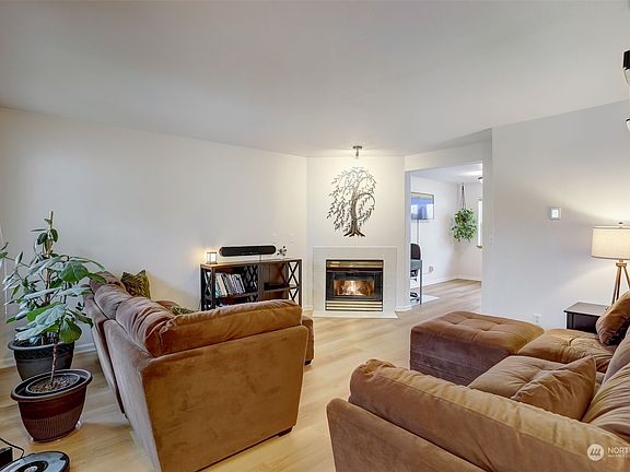 3rd image of 11117 63rd Street E