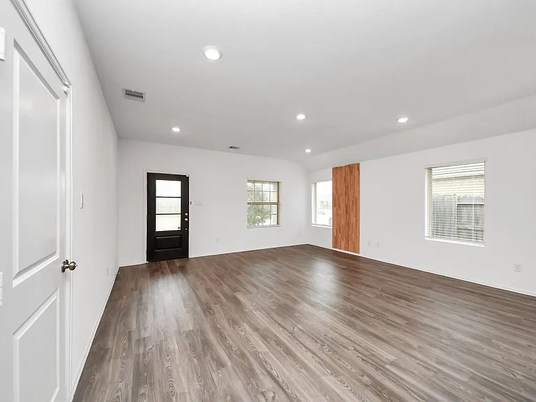 14230 Elrington Hollow Trl — Photo 10