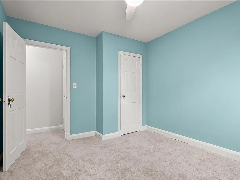 8 Enjay Ave — Photo 31