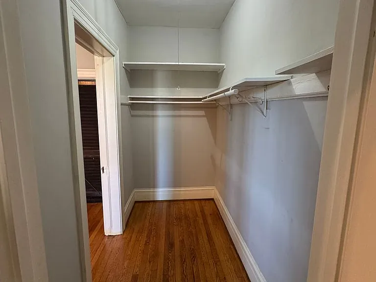 Gray Court Apartments — Photo 29