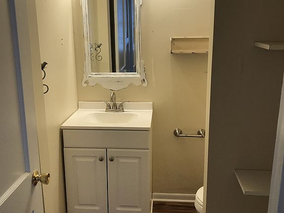 5th image of 519 E Charles St APT 1