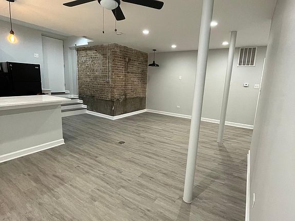 4th image of 4744 N Lowell Ave #G