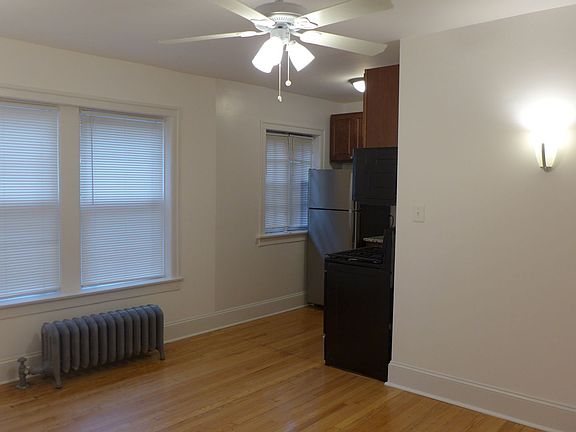 5th image of 2048 N Cleveland Ave #209