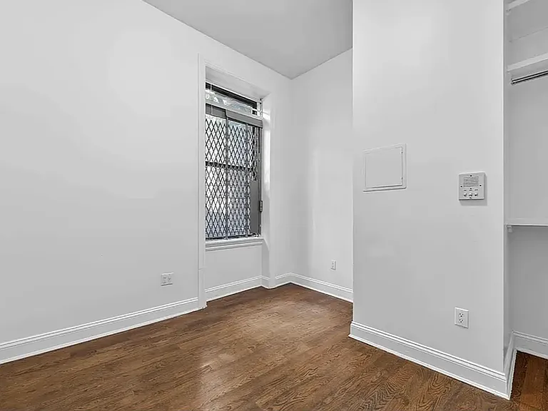 207 W 107th St #2W — Photo 10